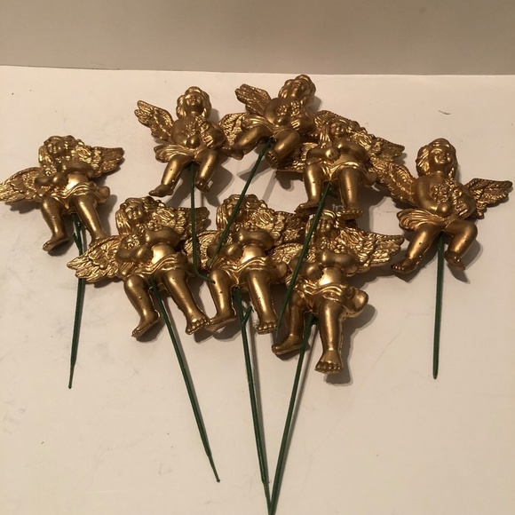 8 vintage plastic gold cherubs with removable sticks for your crafting needs. - Picture 1 of 8